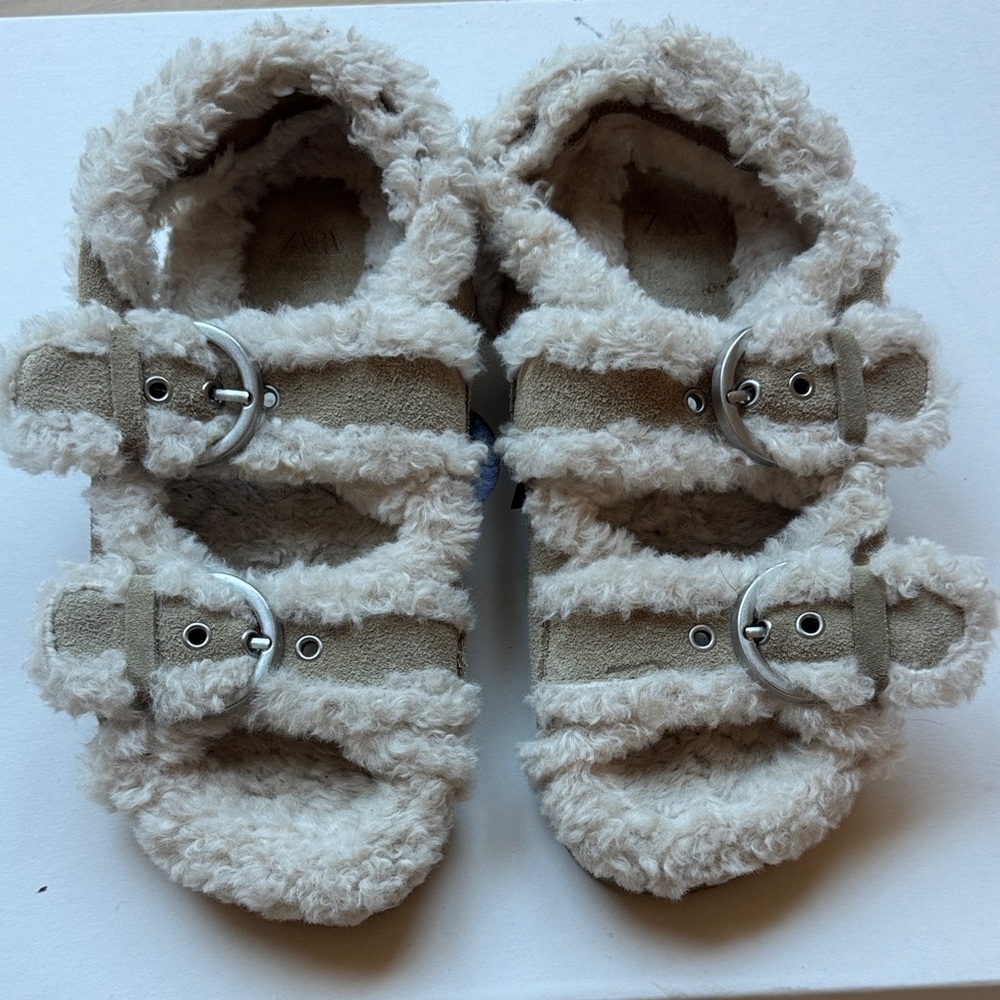 Zara faux fur bucle cozy buckle sandals gladiator flats